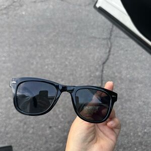 1800 Foldable Black Sunglasses with Case